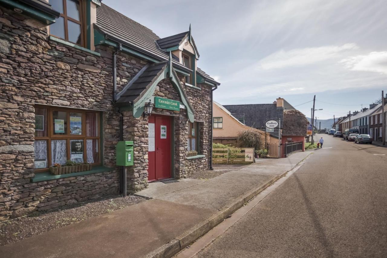 Mount Brandon Hostel Cloghane Екстер'єр фото