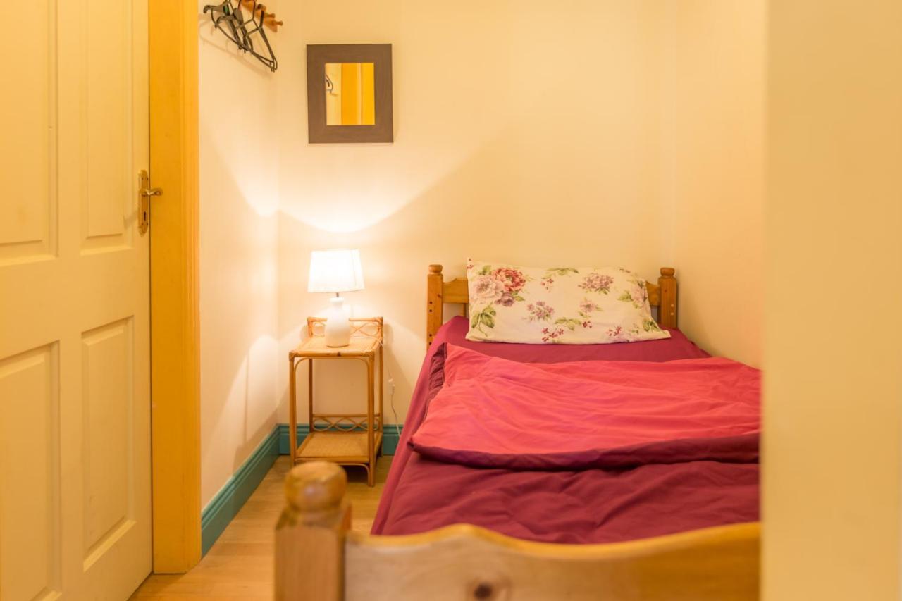 Mount Brandon Hostel Cloghane Екстер'єр фото