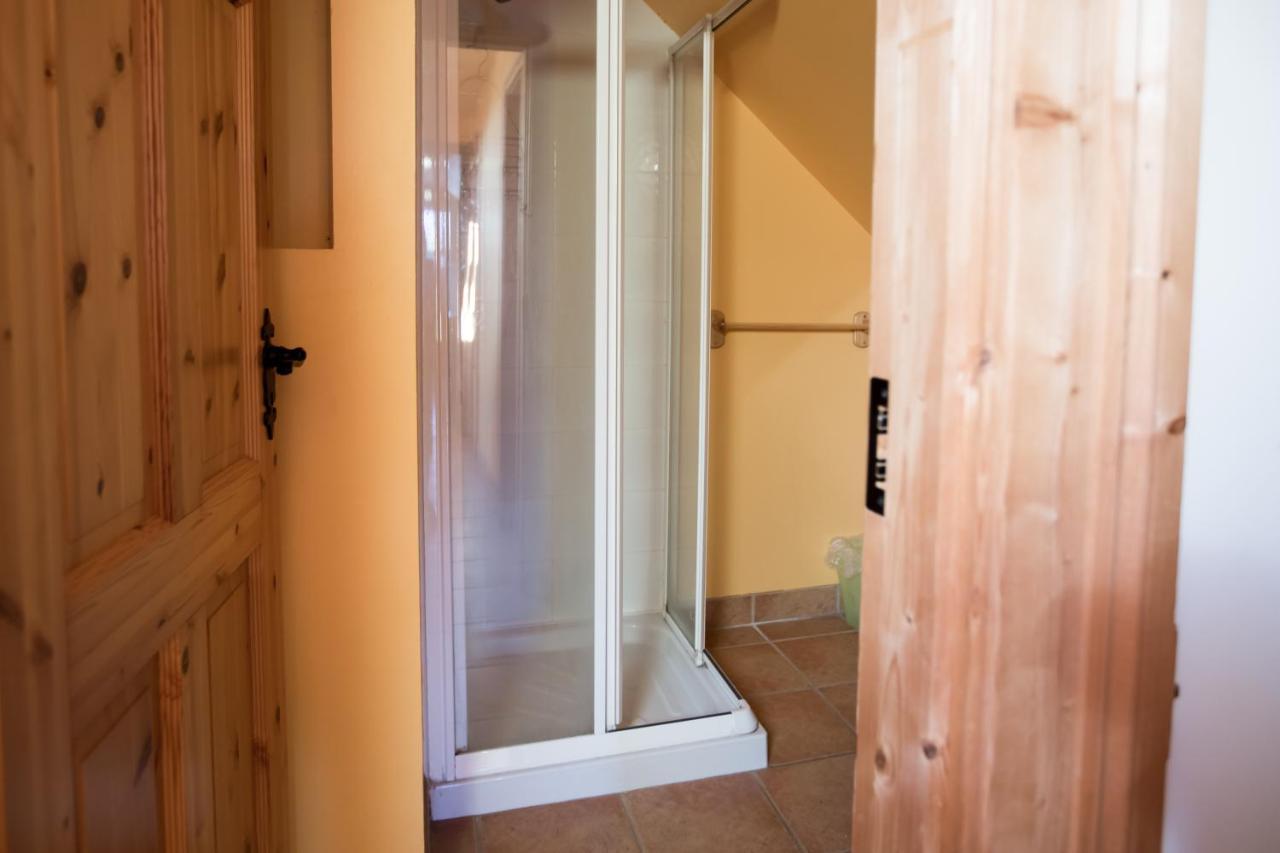 Mount Brandon Hostel Cloghane Екстер'єр фото